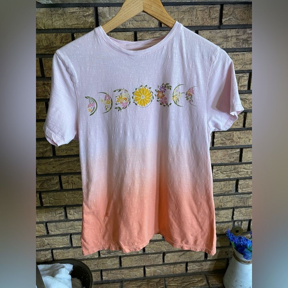 Attic salt t shirt with moons‎